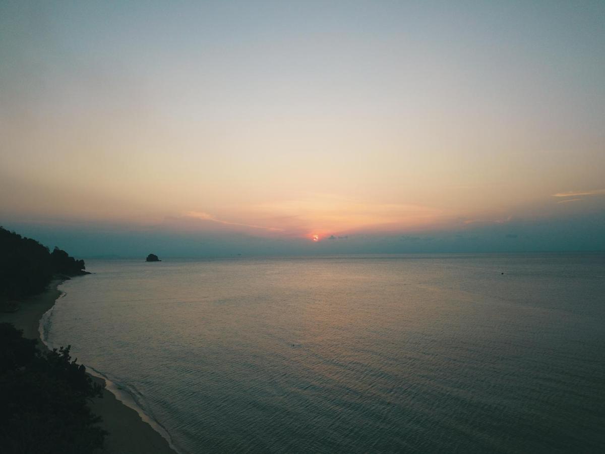 Tioman Cabana Bed & Breakfast Kampong Ayer Batang エクステリア 写真